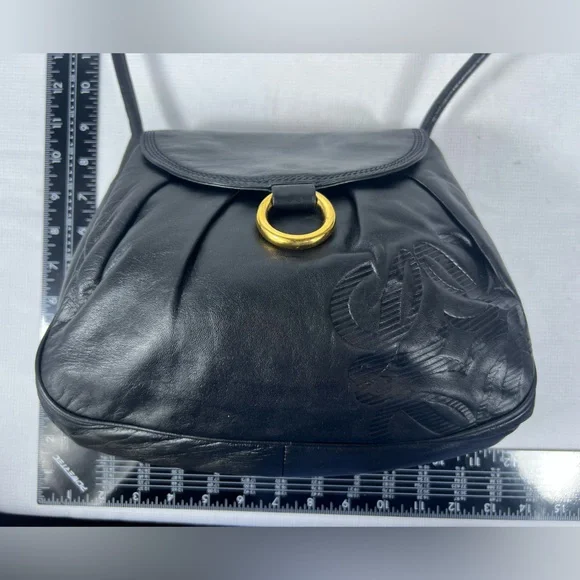 Vintage Loewe Black Leather Shoulder Bag with Embossed Anagram & Gold Ring - Picture 8 of 14